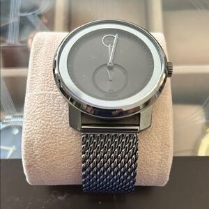 Movado Men's Silver Mesh Strap Watch